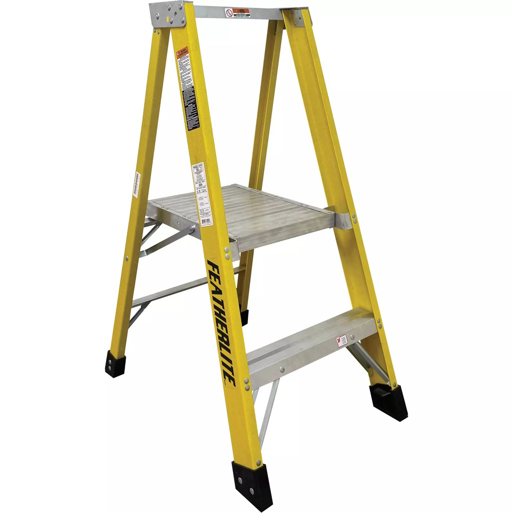 6500 Platform fiberglass stepladder CSA grade 1A capacity 300lb 4'